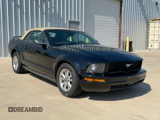 2006 Ford Mustang Standard z VIN 1ZVFT84N465236939, wystawiony jako Copart lot #67073025 z przebiegiem 166 606 mil mil oraz Czysty tytuł • Clean title. Historia ofert i sprzedaży dostępna na DreamBid. Obrazek 1.