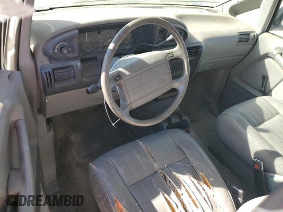 1994 Ford Aerostar z VIN 1FTDA34U9RZA67640, wystawiony jako Copart lot #47592245 z przebiegiem 70 262 mil mil oraz Czysty tytuł • Clean title. Historia ofert i sprzedaży dostępna na DreamBid. Obrazek 8.