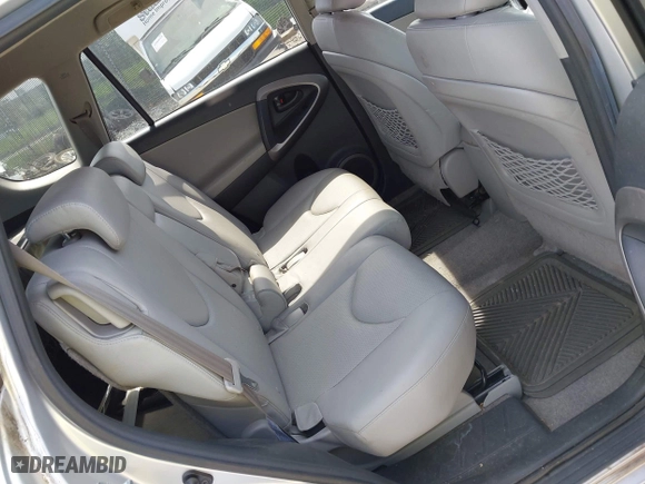 2008 Toyota RAV4 Ltd with VIN JTMBD31V486074748, listed as a IAAI auction lot 42121498 with 220,597 mi miles. Bid and sale history available at carsss.com. Image 8.