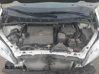 2015 Toyota Sienna XLE with VIN 5TDYK3DC6FS630405, listed as a Copart auction lot 59872045 with 60,306 mi miles and Salvage title. Bid and sale history available at DreamBid. Image 12.