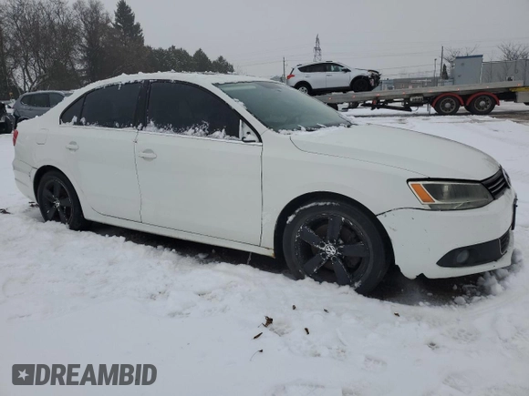 2014 Volkswagen Jetta Comfortline z VIN 3VWDL7AJ9EM398898, wystawiony jako Copart lot #86367554 z przebiegiem Nie podano mil oraz Czysty tytuł • Clean title. Historia ofert i sprzedaży dostępna na DreamBid. Obrazek 4.