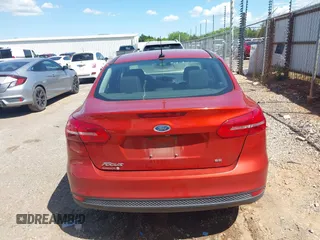 2018 Ford Focus SE z VIN 1FADP3F26JL321831, wystawiony jako IAAI lot #42085951 z przebiegiem 87 729 mil mil oraz . Historia ofert i sprzedaży dostępna na DreamBid. Obrazek 16.