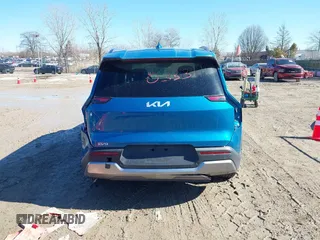 2024 Kia EV9 Wind z VIN KNDAFFS54R6024469, wystawiony jako IAAI lot #41674715 z przebiegiem 19 387 mil mil oraz . Historia ofert i sprzedaży dostępna na DreamBid. Obrazek 16.