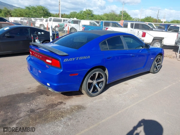 2013 Dodge Charger RT Max with VIN 2C3CDXCT6DH715161, listed as a IAAI auction lot 41722473 with 121,077 mi miles. Bid and sale history available at carsss.com. Image 4.
