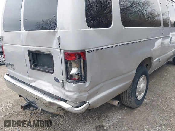 2006 Ford Econoline Passenger XL with VIN 1FBSS31L06HB18030, listed as a IAAI auction lot 41510348 with 189,861 mi miles and . Bid and sale history available at DreamBid. Image 17.
