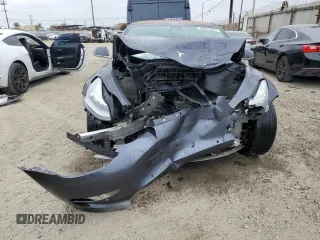 2018 Tesla Model 3 Long Range Battery z VIN 5YJ3E1EA7JF123805, wystawiony jako Copart lot #56034325 z przebiegiem 90 249 mil mil oraz Szkoda całkowita • Salvage title. Historia ofert i sprzedaży dostępna na DreamBid. Obrazek 5.