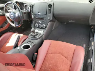 2010 Nissan 370Z Touring z VIN JN1AZ4EH6AM502380, wystawiony jako Copart lot #54293755 z przebiegiem Nie podano mil oraz Nie do naprawy • Non repairable. Historia ofert i sprzedaży dostępna na DreamBid. Obrazek 8.