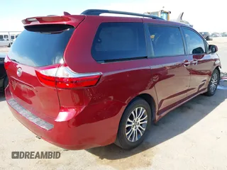 2018 Toyota Sienna XLE Auto Access Seat z VIN 5TDYZ3DC1JS909295, wystawiony jako IAAI lot #42482553 z przebiegiem 132 420 mil mil oraz . Historia ofert i sprzedaży dostępna na DreamBid. Obrazek 4.