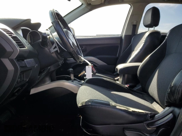 2008 Mitsubishi Outlander SE z VIN JA4LS31W78Z011008, wystawiony jako Copart lot #83665144 z przebiegiem 144 831 mil mil oraz Nie do naprawy • Non repairable. Historia ofert i sprzedaży dostępna na DreamBid. Obrazek 7.