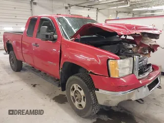 2012 GMC Sierra 2500HD SLE z VIN 1GT220CG5CZ295740, wystawiony jako IAAI lot #41965947 z przebiegiem 421 344 mil mil oraz . Historia ofert i sprzedaży dostępna na DreamBid. Obrazek 1.