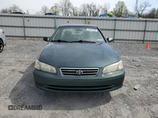 2001 Toyota Camry CE with VIN 4T1BG22K51U813533, listed as a Copart auction lot 53933705 with 200,769 mi miles and Salvage Title. Bid and sale history available at carsss.com. Image 5.