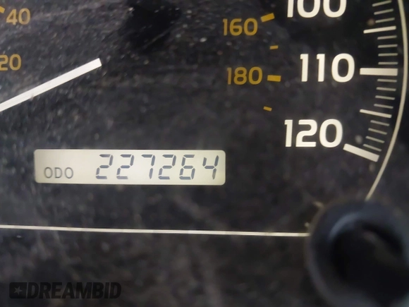 2006 Toyota Sequoia Limited with VIN 5TDZT38A86S279894, listed as a IAAI auction lot 42098103 with 227,264 mi miles and . Bid and sale history available at DreamBid. Image 15.