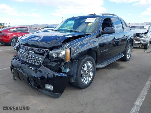 2011 Chevrolet Avalanche LT with VIN 3GNMCFE03BG351852, listed as a IAAI auction lot 42083263 with 92,292 mi miles. Bid and sale history available at carsss.com. Image 17.