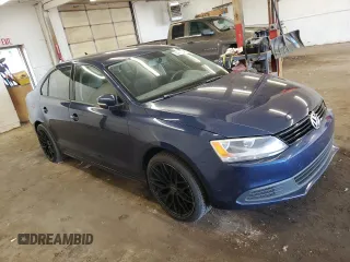 2014 Volkswagen Jetta SE with VIN 3VWD17AJ7EM428230, listed as a Copart auction lot 63944345 with 166,370 mi miles and Clean title. Bid and sale history available at DreamBid. Image 4.