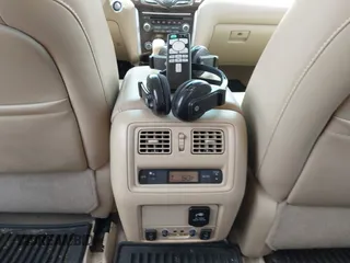 2014 Nissan Pathfinder Platinum with VIN 5N1AR2MM3EC700227, listed as a IAAI auction lot 42711575 with 146,327 mi miles and . Bid and sale history available at DreamBid. Image 13.