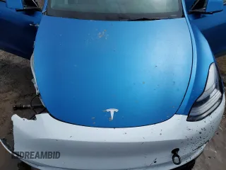 2021 Tesla Model Y Long Range z VIN 5YJYGDEE6MF239571, wystawiony jako Copart lot #56433595 z przebiegiem 58 471 mil mil oraz Szkoda całkowita • Salvage title. Historia ofert i sprzedaży dostępna na DreamBid. Obrazek 12.