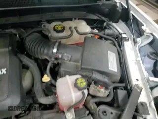 2020 GMC Sierra 1500 SLT with VIN 3GTU9DET9LG413245, listed as a Copart auction lot 82076705 with 100,464 mi miles and Salvage title. Bid and sale history available at DreamBid. Image 13.