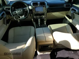 2020 Lexus GX 460 Premium z VIN JTJAM7BX3L5255631, wystawiony jako Copart lot #54200675 z przebiegiem 63 615 mil mil oraz Szkody całkowita. Historia ofert i sprzedaży dostępna na DreamBid. Obrazek 8.