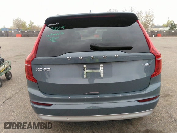 2022 Volvo XC90 Momentum с VIN YV4102PK1N1833764, выставлен на аукционе IAAI как лот 41865450 с пробегом 36 013 миль миль и . История ставок и продаж доступна на DreamBid. Изображение 16.