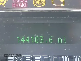 2011 Ford Expedition XLT с VIN 1FMJU1H58BEF02139, выставлен на аукционе IAAI как лот 42065356 с пробегом 144 103 миль миль и . История ставок и продаж доступна на DreamBid. Изображение 15.