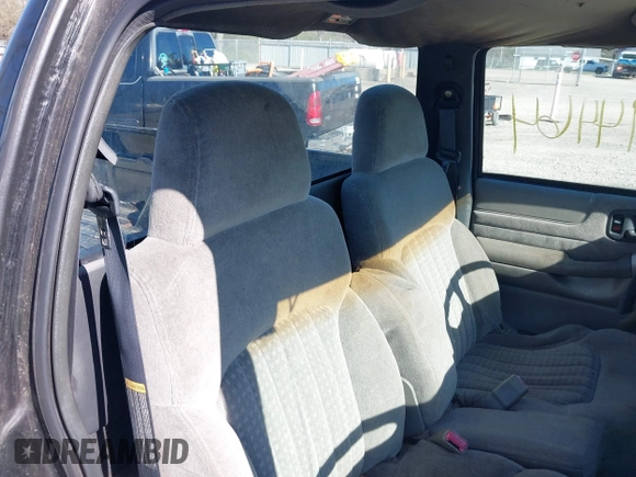 1999 Chevrolet S-10 LS with VIN 1GCCS1444XK153487, listed as a IAAI auction lot 41994464 with 190,403 mi miles and . Bid and sale history available at DreamBid. Image 8.