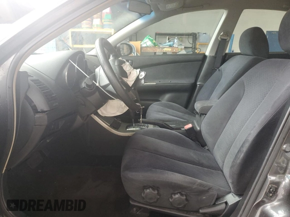 2006 Nissan Altima 2.5 with VIN 1N4AL11D86C109161, listed as a Copart auction lot 73160524 with 110,245 mi miles and Salvage title. Bid and sale history available at DreamBid. Image 7.