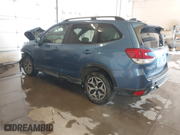 2020 Subaru Forester Premium with VIN JF2SKAJC0LH553434, listed as a IAAI auction lot 41454507 with 1 mi miles. Bid and sale history available at carsss.com. Image 3.