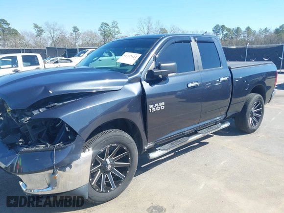 2018 Ram 1500 Big Horn z VIN 1C6RR7GG0JS218820, wystawiony jako IAAI lot #41747621 z przebiegiem 114 959 mil mil oraz . Historia ofert i sprzedaży dostępna na DreamBid. Obrazek 17.