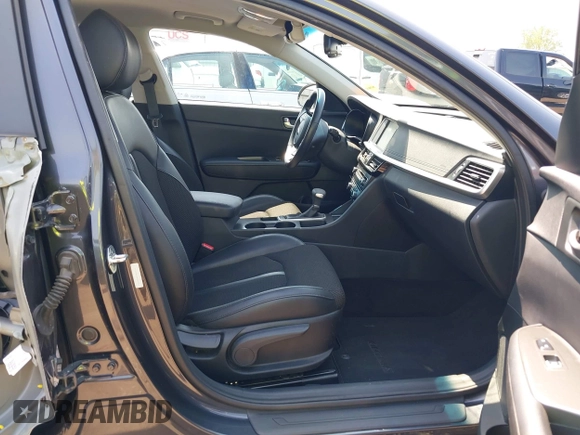 2019 Kia Optima LX with VIN 5XXGT4L34KG317817, listed as a IAAI auction lot 41958347 with 50,504 mi miles. Bid and sale history available at carsss.com. Image 5.