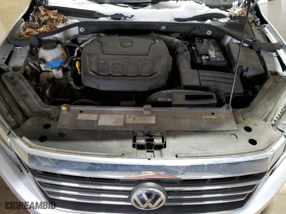2020 Volkswagen Passat 2.0T SEL with VIN 1VWCA7A34LC015855, listed as a Copart auction lot 44553995 with 32,612 mi miles and Salvage Title. Bid and sale history available at carsss.com. Image 11.