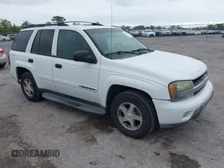 2003 Chevrolet TrailBlazer LS with VIN 1GNDS13S732101387, listed as a IAAI auction lot 41847763 with 172,939 mi miles. Bid and sale history available at carsss.com. Image 1.