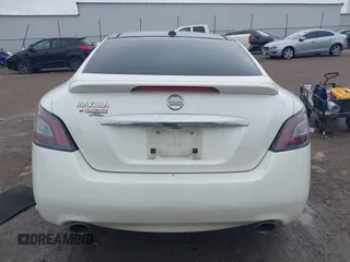 2014 Nissan Maxima SV z VIN 1N4AA5AP3EC483277, wystawiony jako IAAI lot #41497452 z przebiegiem 162 696 mil mil oraz . Historia ofert i sprzedaży dostępna na DreamBid. Obrazek 17.