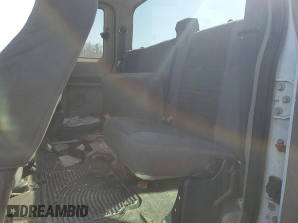 2010 Ford F-250 XL z VIN 1FTSX2BY1AEB41313, wystawiony jako Copart lot #48848615 z przebiegiem Nie podano mil oraz Szkody całkowita. Historia ofert i sprzedaży dostępna na DreamBid. Obrazek 10.