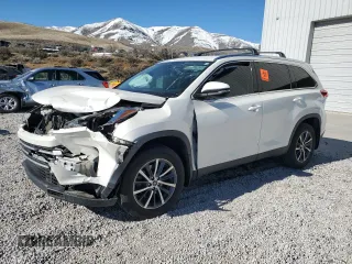 2019 Toyota Highlander SE z VIN 5TDJZRFH5KS570491, wystawiony jako Copart lot #50373435 z przebiegiem Nie podano mil oraz Szkoda całkowita • Salvage title. Historia ofert i sprzedaży dostępna na DreamBid. Obrazek 1.