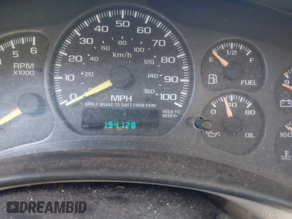 2001 GMC Yukon XL SLE with VIN 1GKFK16T11J219092, listed as a IAAI auction lot 41688439 with 194,128 mi miles. Bid and sale history available at carsss.com. Image 7.