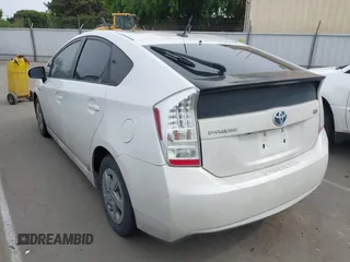 2011 Toyota Prius I with VIN JTDKN3DU3B0311577, listed as a IAAI auction lot 42126386 with 165,567 mi miles. Bid and sale history available at carsss.com. Image 3.