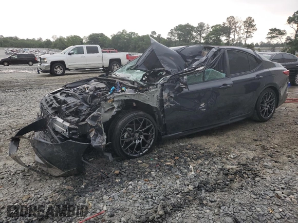 2025 Toyota Camry LE z VIN 4T1DAACK1SU542071, wystawiony jako Copart lot #54519935 z przebiegiem Nie podano mil oraz Nie do naprawy • Non repairable. Historia ofert i sprzedaży dostępna na DreamBid. Obrazek 1.