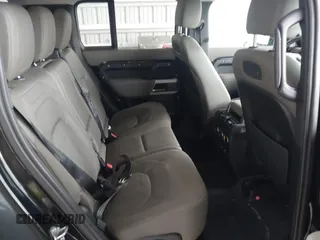 2020 Land Rover Defender S с VIN SALEJEEX6L2017957, выставлен на аукционе IAAI как лот 41205120 с пробегом 33 720 миль миль и . История ставок и продаж доступна на DreamBid. Изображение 8.