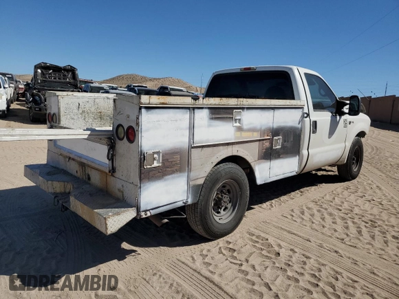 2002 Ford Super Duty F-250 XL with VIN 1FTNF20L72EB14450, listed as a Copart auction lot 43184425 with 0 mi miles and Salvage Title. Bid and sale history available at carsss.com. Image 3.