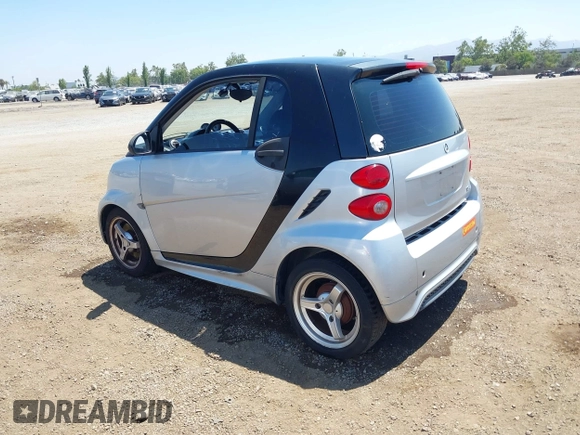 2013 Smart fortwo Pure with VIN WMEEJ3BA8DK619600, listed as a IAAI auction lot 42660006 with Not provided miles and . Bid and sale history available at DreamBid. Image 3.