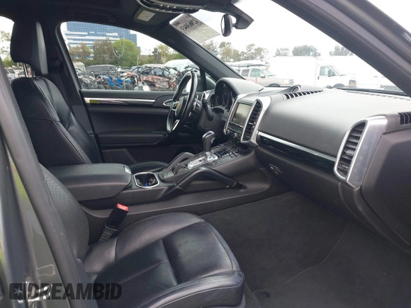 2016 Porsche Cayenne with VIN WP1AA2A27GKA15797, listed as a IAAI auction lot 42063043 with 81,464 mi miles. Bid and sale history available at carsss.com. Image 5.