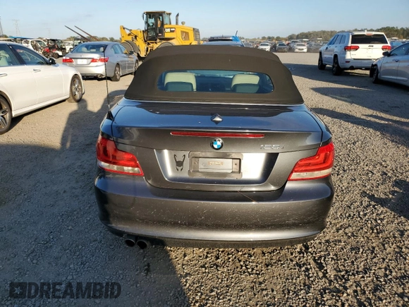 2013 BMW 1 Series 128i z VIN WBAUL7C53DVU09527, wystawiony jako Copart lot #84721024 z przebiegiem 6 986 mil mil oraz Szkoda całkowita • Salvage title. Historia ofert i sprzedaży dostępna na DreamBid. Obrazek 6.