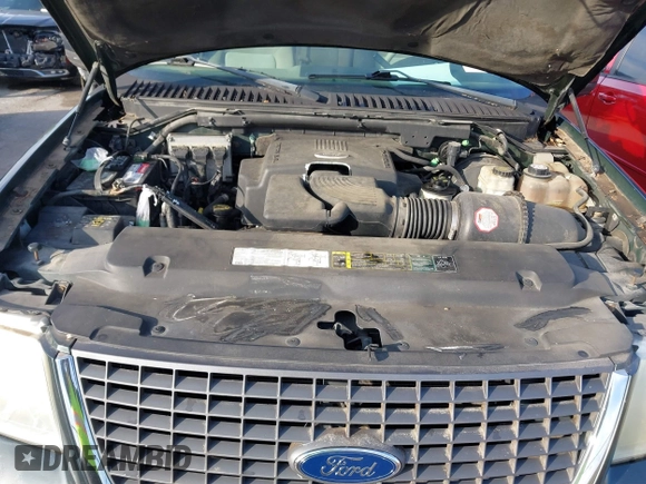 2004 Ford Expedition Special Service with VIN 1FMPU16L94LB32877, listed as a IAAI auction lot 41138422 with 181,962 mi miles. Bid and sale history available at carsss.com. Image 10.