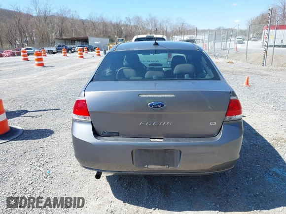 2010 Ford Focus SE with VIN 1FAHP3FN7AW233123, listed as a IAAI auction lot 41892154 with 285,214 mi miles. Bid and sale history available at carsss.com. Image 16.