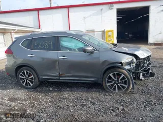2019 Nissan Rogue SV with VIN 5N1AT2MVXKC733473, listed as a IAAI auction lot 41585089 with 83,494 mi miles. Bid and sale history available at carsss.com. Image 13.