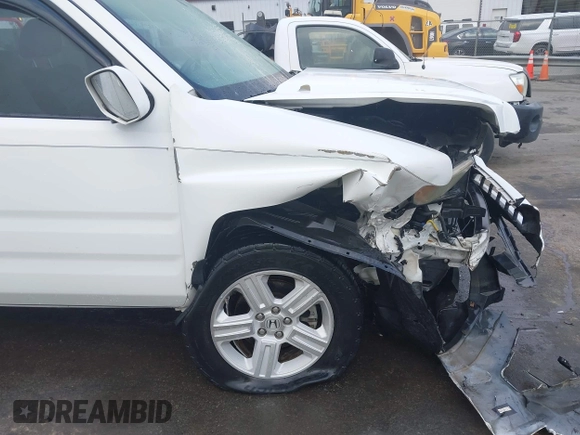 2014 Honda Ridgeline RTL with VIN 5FPYK1F58EB011186, listed as a IAAI auction lot 41903178 with 113,364 mi miles. Bid and sale history available at carsss.com. Image 18.