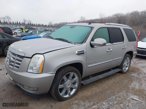 2009 Cadillac Escalade Hybrid with VIN 1GYFK43589R198431, listed as a IAAI auction lot 41198776 with 159,734 mi miles. Bid and sale history available at carsss.com. Image 17.