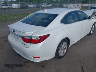 2013 Lexus ES 300h with VIN JTHBW1GG9D2026119, listed as a IAAI auction lot 42199139 with 187,412 mi miles and . Bid and sale history available at DreamBid. Image 4.