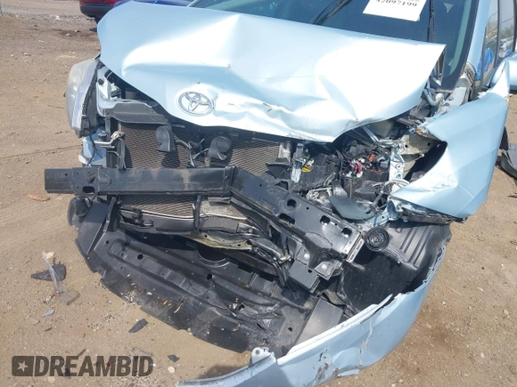 2015 Toyota Sienna XLE with VIN 5TDYK3DC3FS609947, listed as a IAAI auction lot 42097199 with Not provided miles and . Bid and sale history available at DreamBid. Image 6.