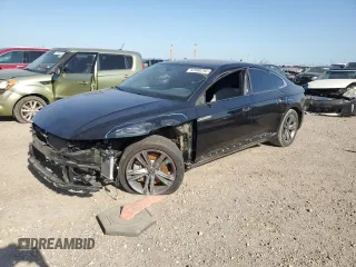 2023 Volkswagen Arteon SEL R-Line z VIN WVWSR7AN7PE003928, wystawiony jako Copart lot #52088295 z przebiegiem 26 682 mil mil oraz Szkoda całkowita • Salvage title. Historia ofert i sprzedaży dostępna na DreamBid. Obrazek 1.